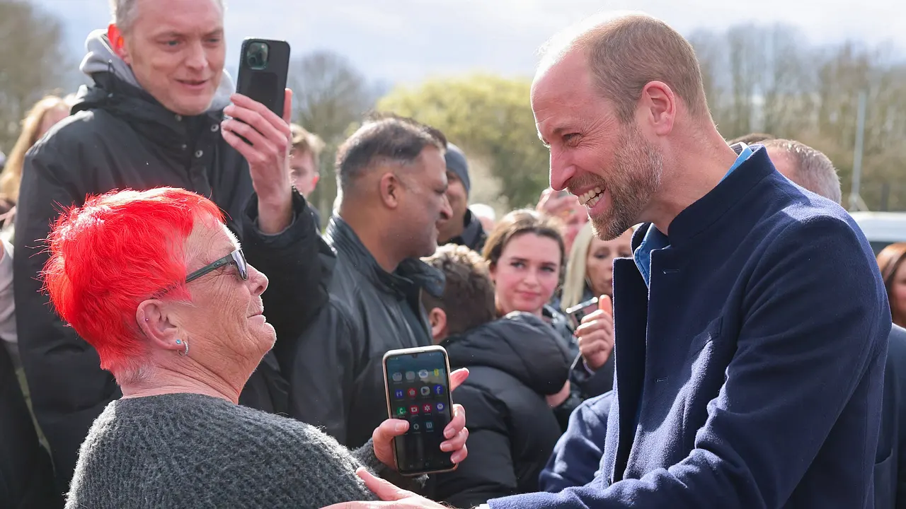 Prinz William Prinz William & eine Frau mit roten Haaren - Foto: IMAGO / i Images