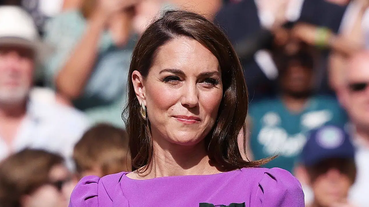 Prinzessin Kate Prinzessin Kate - Foto: IMAGO / Shutterstock / Mark Greenwood / IPS