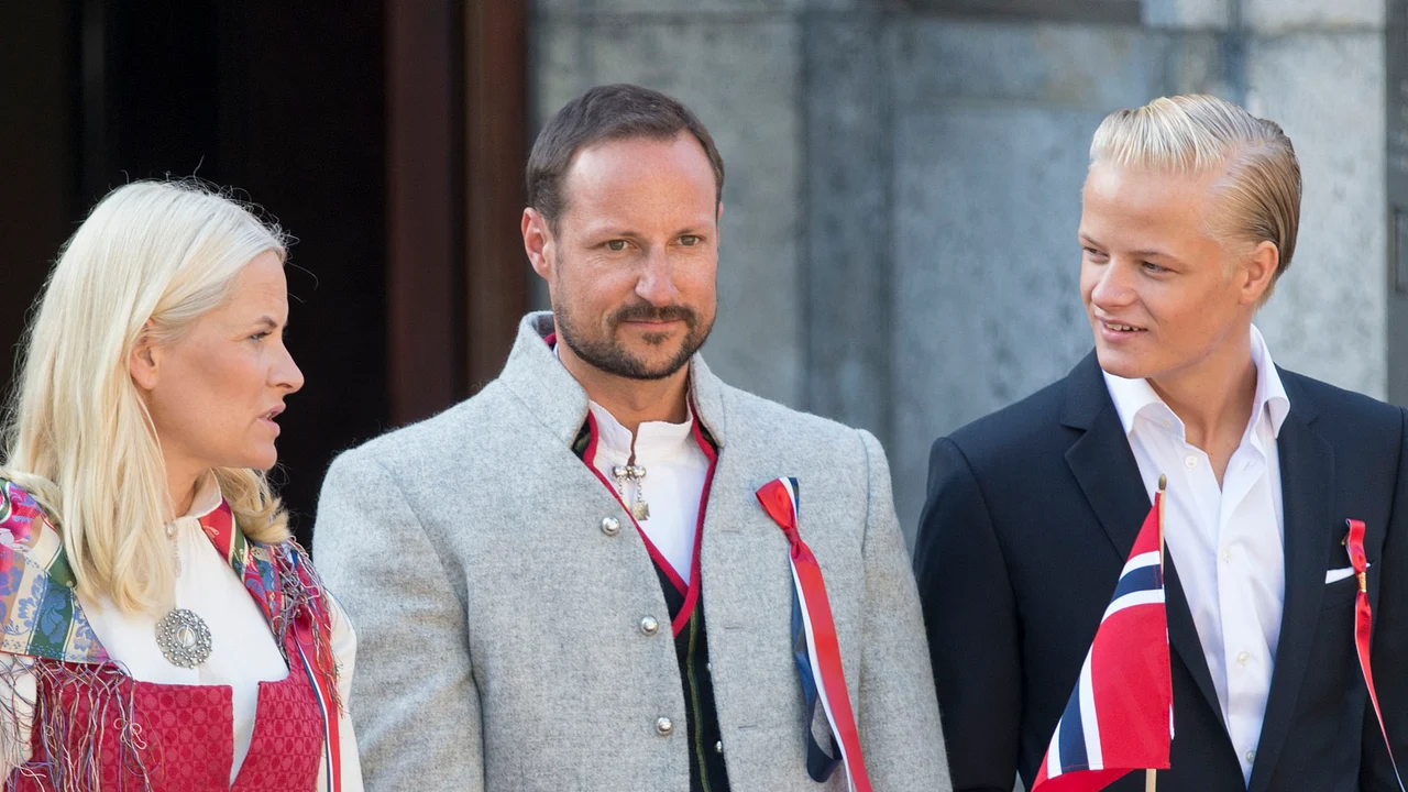 Prinzessin Mette Marit, Haakon und Marius Prinzessin Mette Marit, Haakon und Marius - Foto: Mark Cuthbert/UK Press via Getty Images