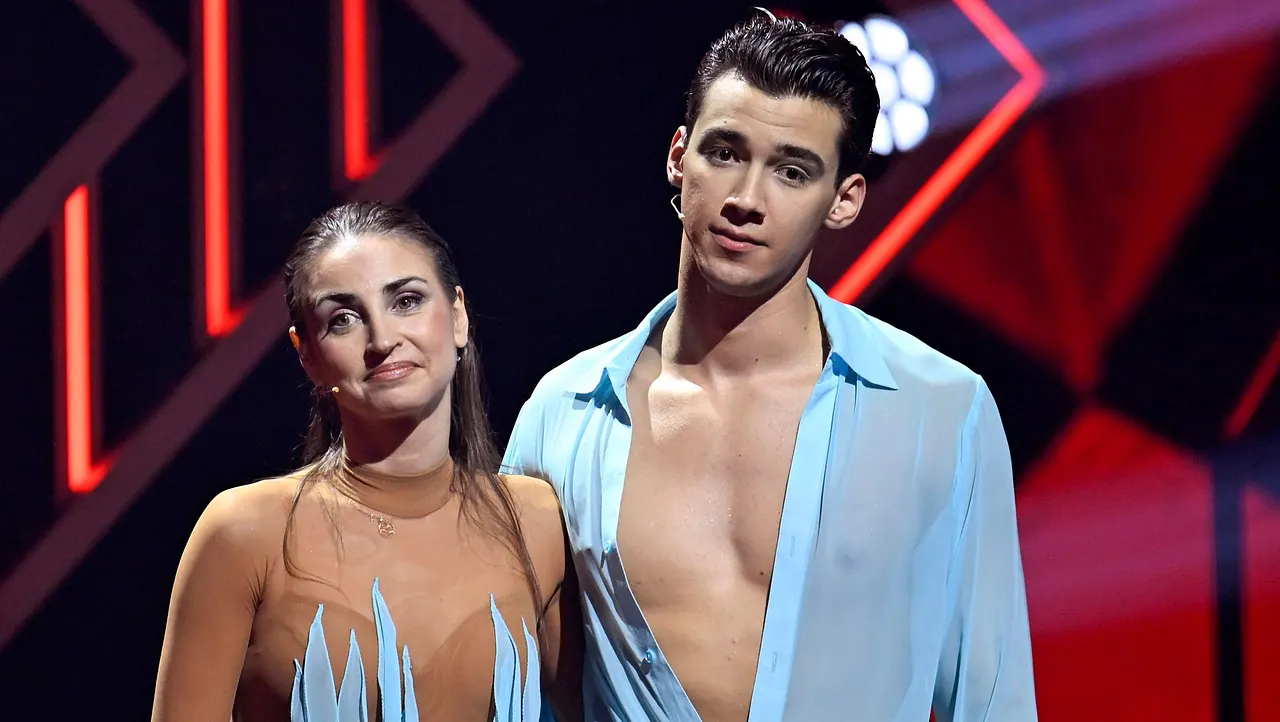 Profitänzerin Ekaterina Leonova und Profigolfer Diego Pooth Profitänzerin Ekaterina Leonova und Profigolfer Diego Pooth bei der 18. Staffel der RTL-Tanzshow Lets Dance - Foto: IMAGO / Panama Pictures