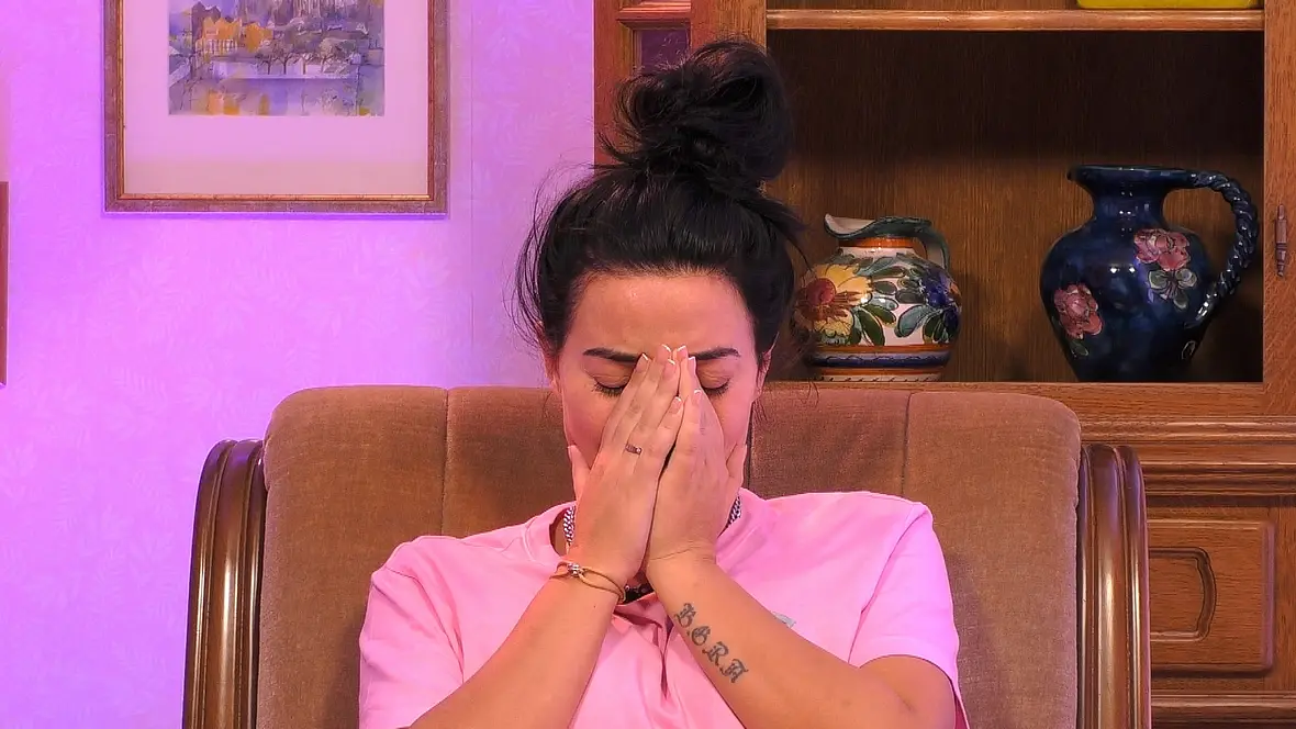 Promi Big Brother: Leyla weint
