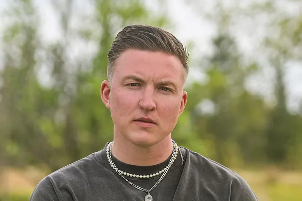 Jonny Jaspers posiert für "Prominent getrennt"