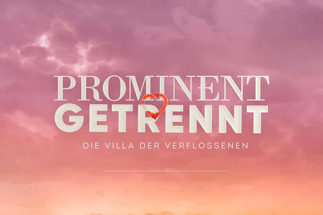 Ein Himmel mit bunten Wolken, davor der Schriftzug "Prominent Getrennt - Die Villa der Verflossenen".