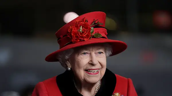 Queen Elizabeth lächelt heute wieder