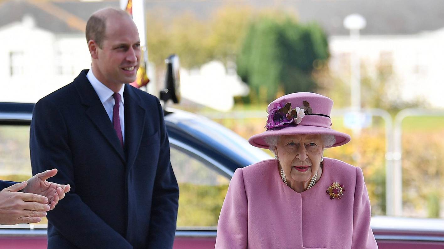 Prinz William & Queen Elizabeth II. 