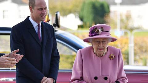 Prinz William & Queen Elizabeth II.  - Foto: IMAGO / i Images