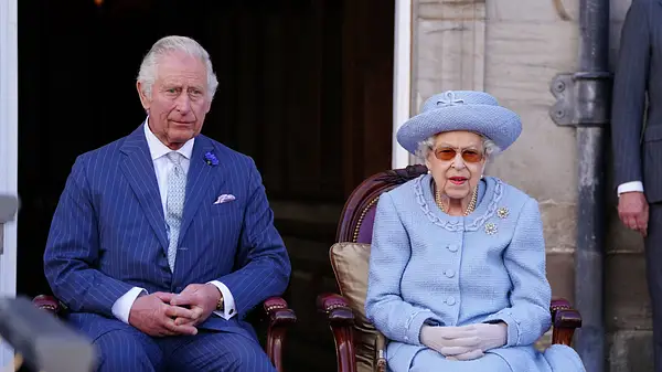 Queen Elizabeth König Charles