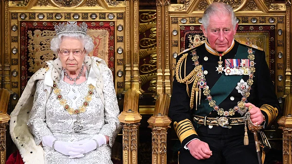 Queen Elizabeth und Prinz Charles
