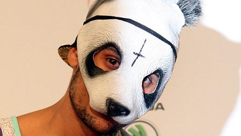 Rapper Cro hat 50 Pandamasken. - Foto: Adam Berry / Getty Images