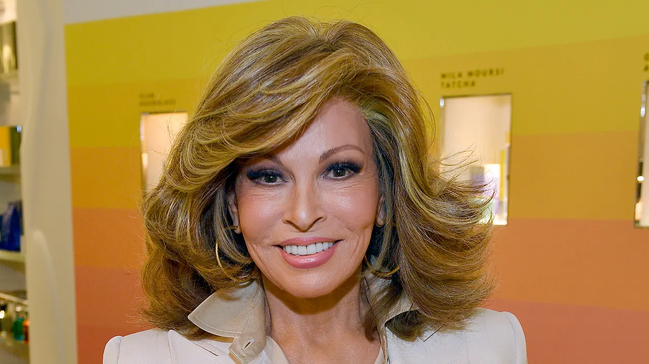 Raquel Welch Raquel Welch - Foto: Matt Winkelmeyer/Getty Images for Barneys New York