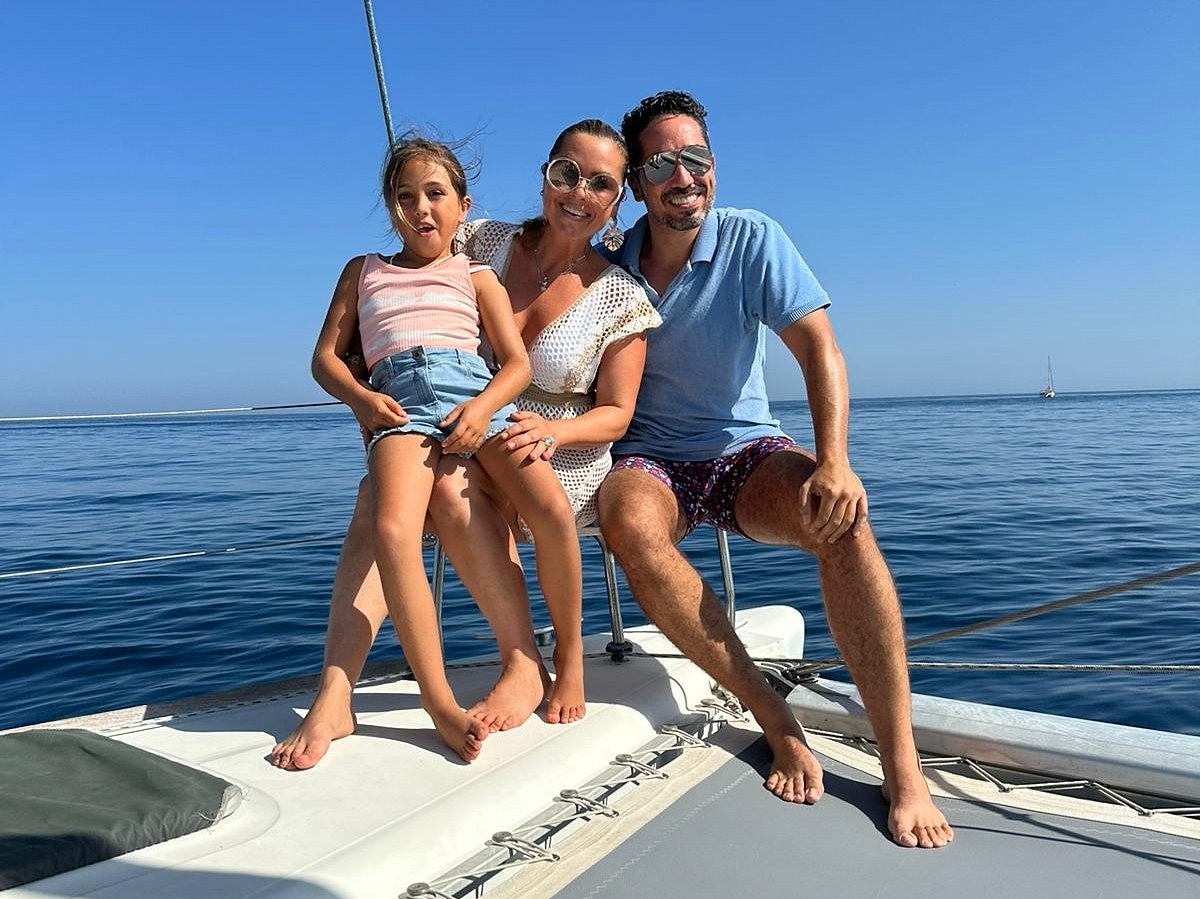  Rebecca Kratz mit Mann Julio und Tochter Alaia in Marbella