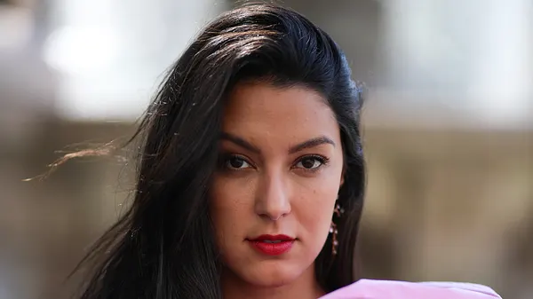 Rebecca Mir