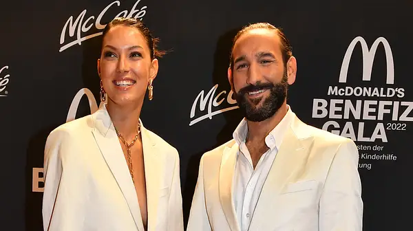Rebecca Mir und Massimo Sinató