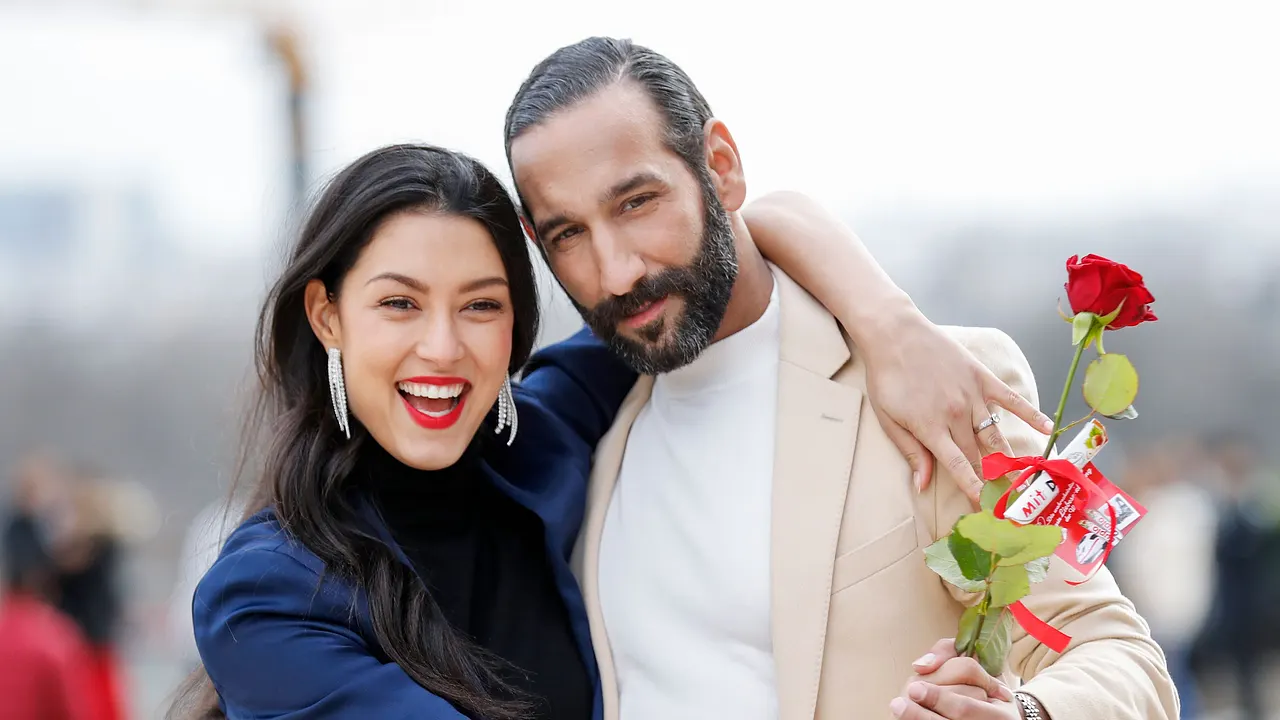 Rebecca Mir und Massimo Sinató Rebecca Mir und Massimo Sinató - Foto: Franziska Krug/Getty Images for duplo x Deutsche Bahn