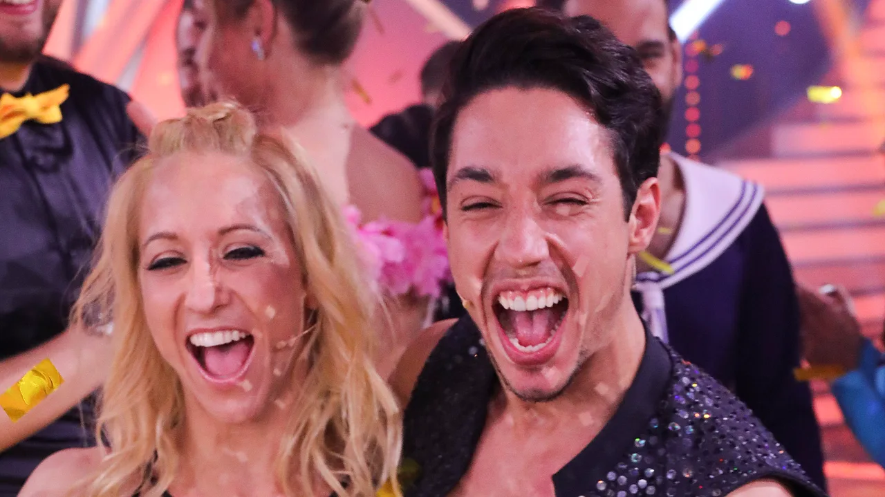 Kathrin Menzinger und René Casselly Kathrin Menzinger und René Casselly - Foto: Joshua Sammer/ Getty Images