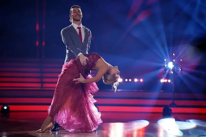 Bei Riccardo Basile und Isabel Edvardsson funkte 2022 bei "Let's Dance" (zum Glück) nicht, doch er hat jetzt privat seine große Liebe gefunden. 