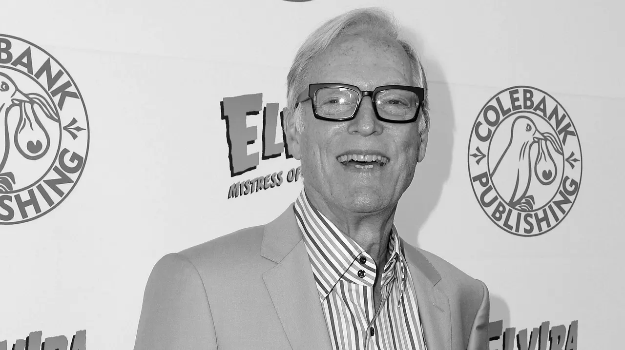 Richard Chamberlain Richard Chamberlain lächelt in die Kamera - Foto: IMAGO / Independent Photo Agency