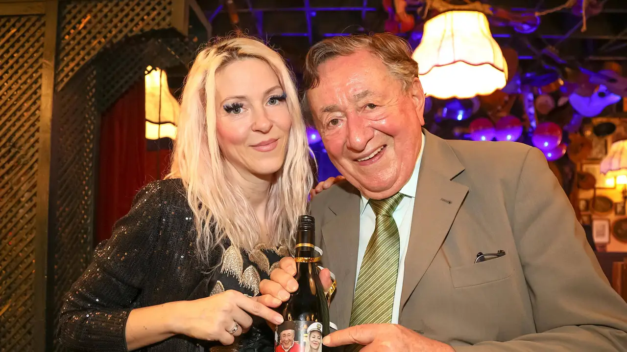 Richard Lugner und Ehefrau Simone Richard Lugner und Ehefrau Simone - Foto: IMAGO / K.Piles