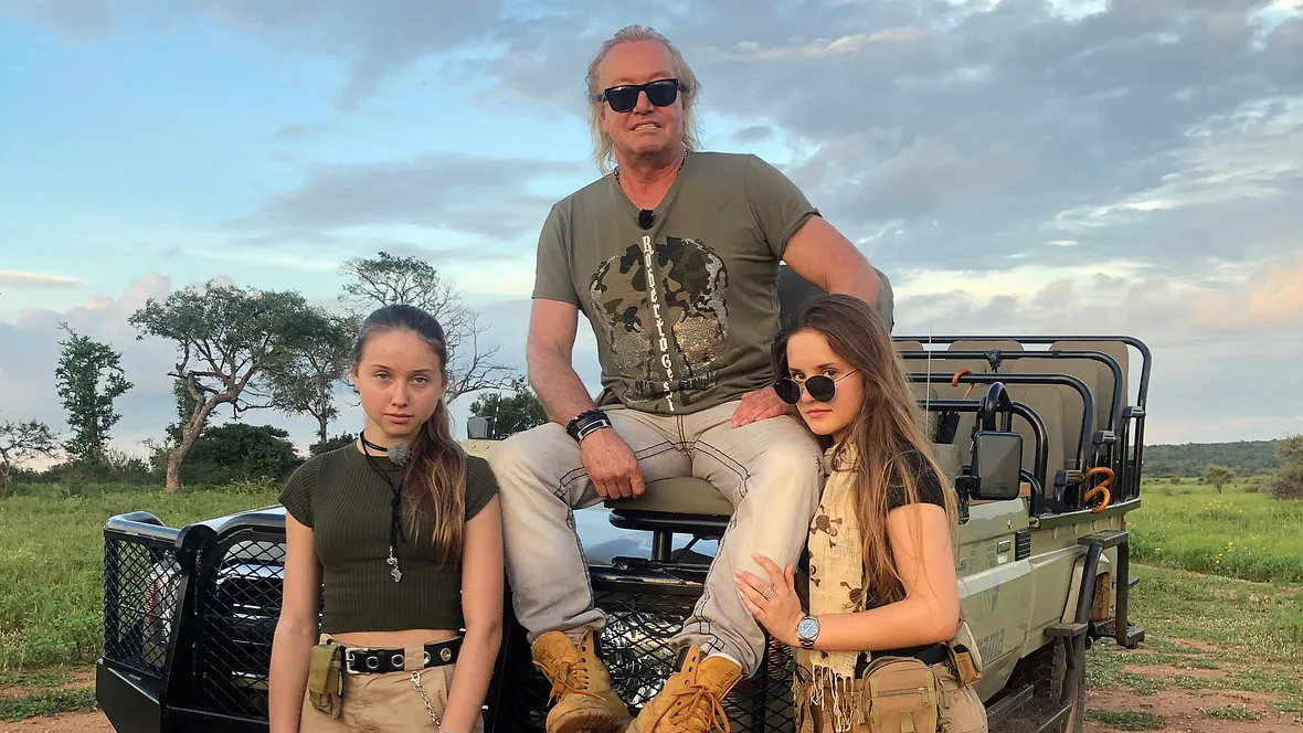 Robert Geiss mit seinen Töchtern Davina und Shania