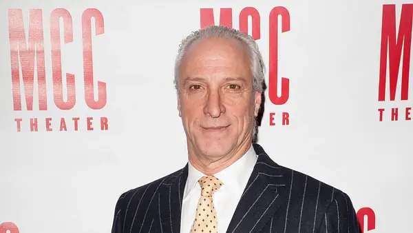 Robert LuPone