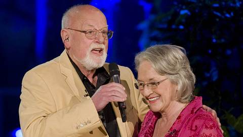 Roger Whittaker und Frau Natalie - Foto: IMAGO / Eckehard Schulz