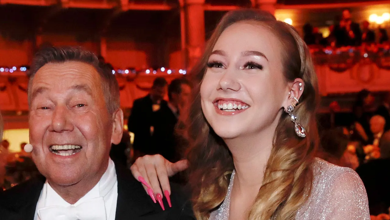 Roland Kaiser und Tochter Annalena Roland Kaiser und Tochter Annalena - Foto: IMAGO / VISTAPRESS / G. Chlebarov