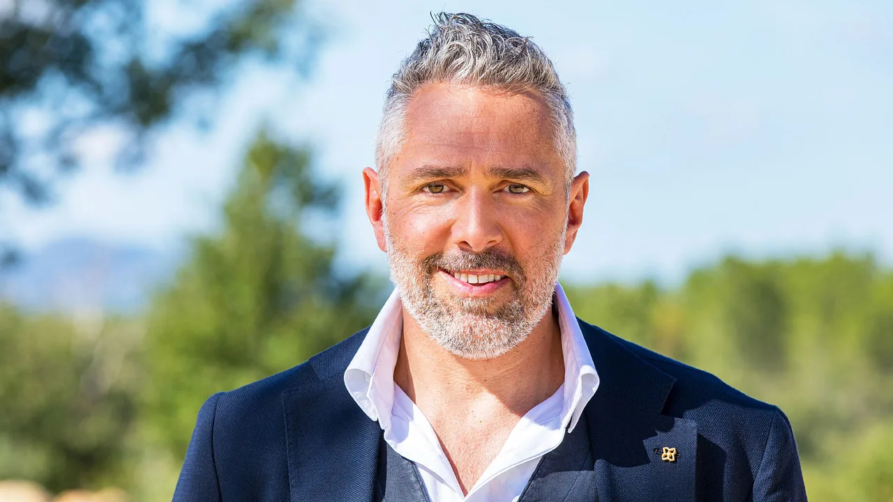 Roland Trettl ist glücklich mit seiner Frau Roland Trettl ist glücklich mit seiner Frau - Foto: TV NOW / Bernd Michael-Maurer