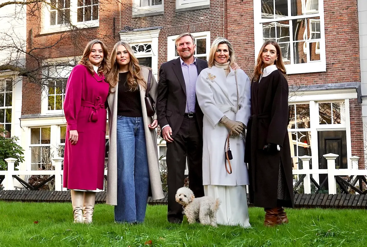 die königliche Familien der Niederlande König Willem-Alexander und Königin Maxima sowie den drei Töchtern Amalia, Alexia und Ariane - Foto: RVD
