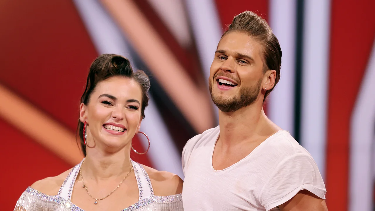 Rúrik Gíslason und Renata Lusin Rúrik Gíslason und Renata Lusin - Foto: Andreas Rentz/Getty Images