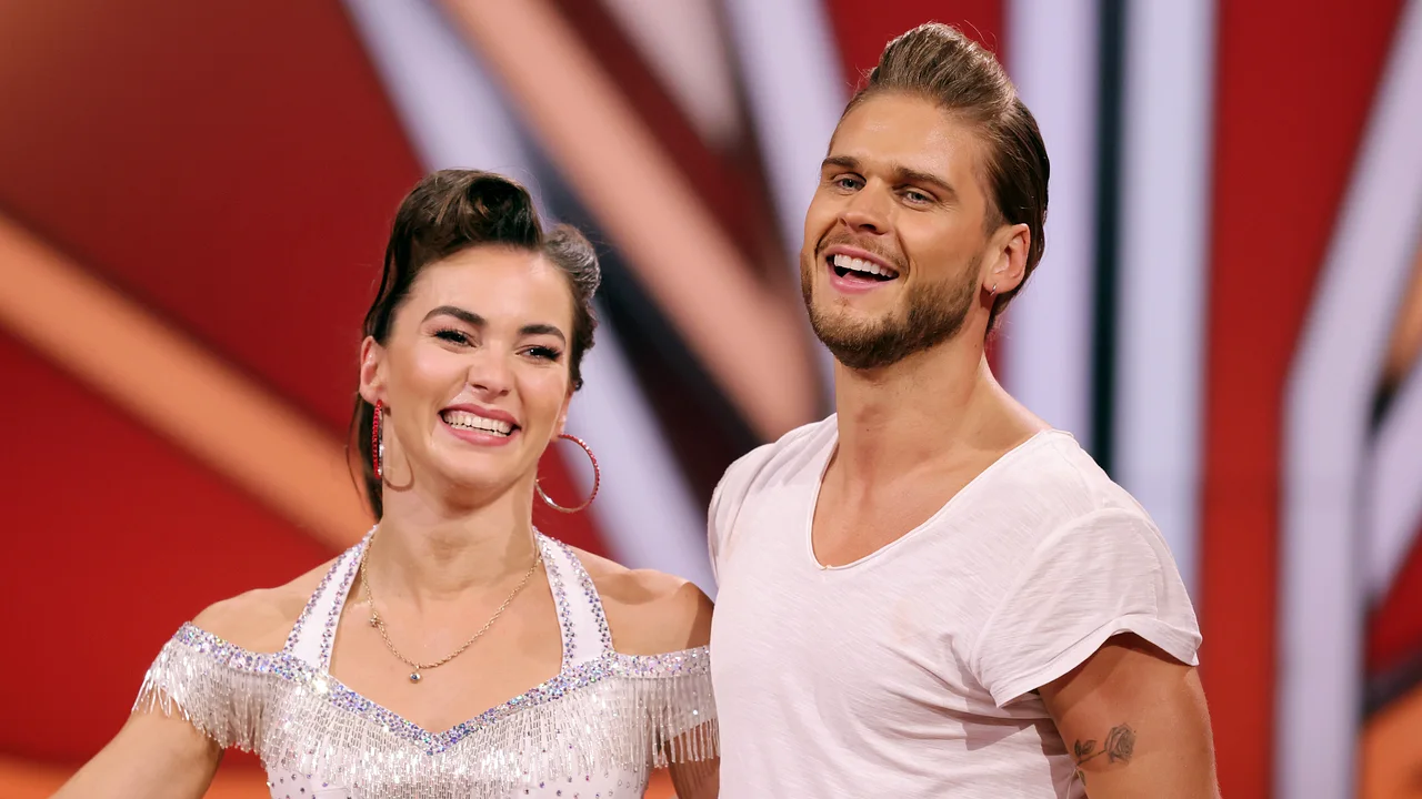 Rúrik Gíslason und Renata Lusin Rúrik Gíslason und Renata Lusin - Foto: Andreas Rentz/ Getty Images