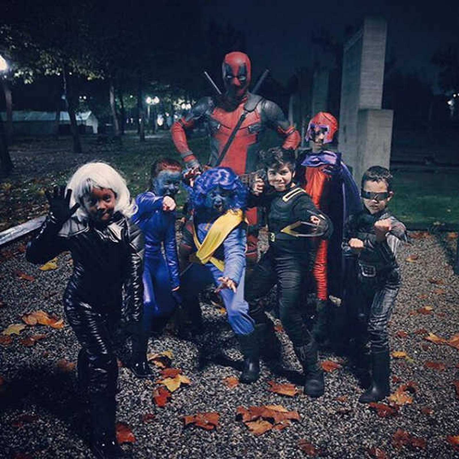 Ryan Reynolds: Halloween im Deadpool-Kostüm | InTouch