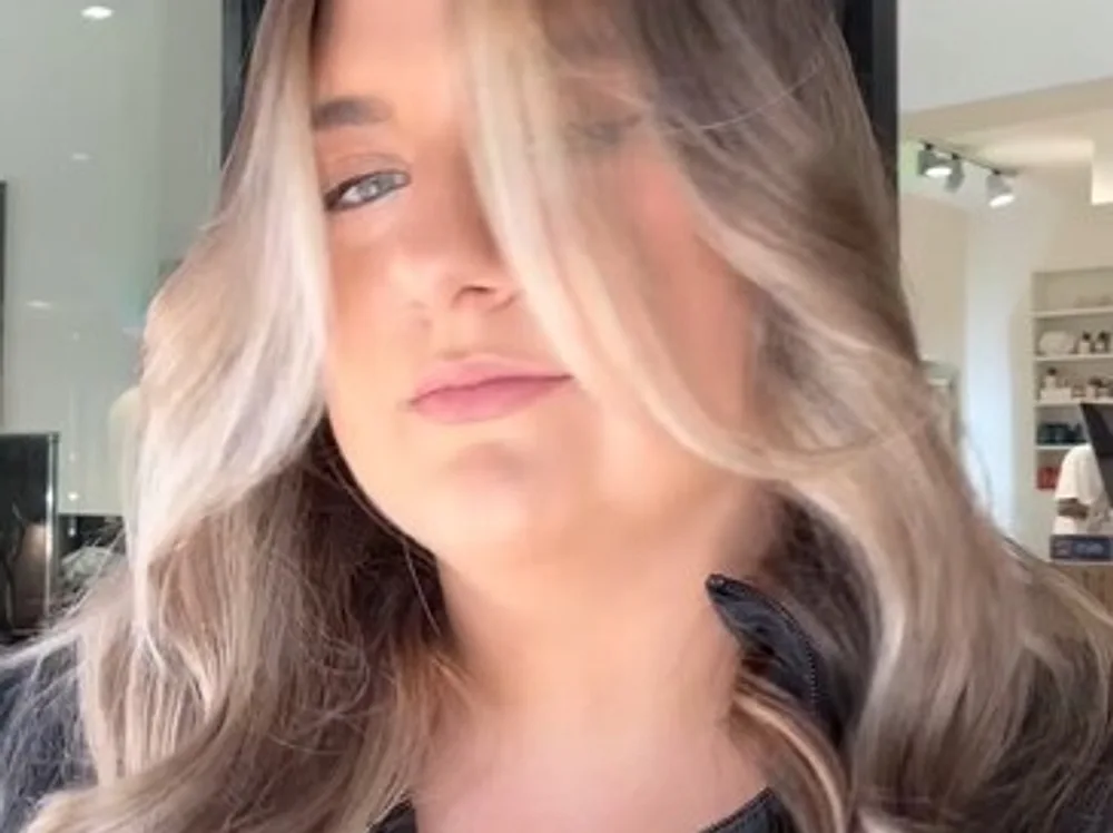SelfieSandra hat einen neuen Look: Sie ist jetzt blond! SelfieSandra hat einen neuen Look: Sie ist jetzt blond!