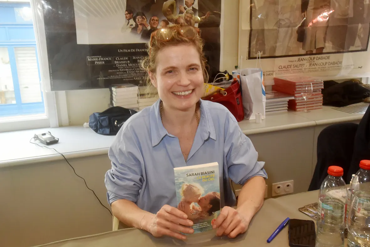 Sarah Biasini & ihr Buch "Die Schönheit des Himmels" Sarah Biasini & ihr Buch "Die Schönheit des Himmels"