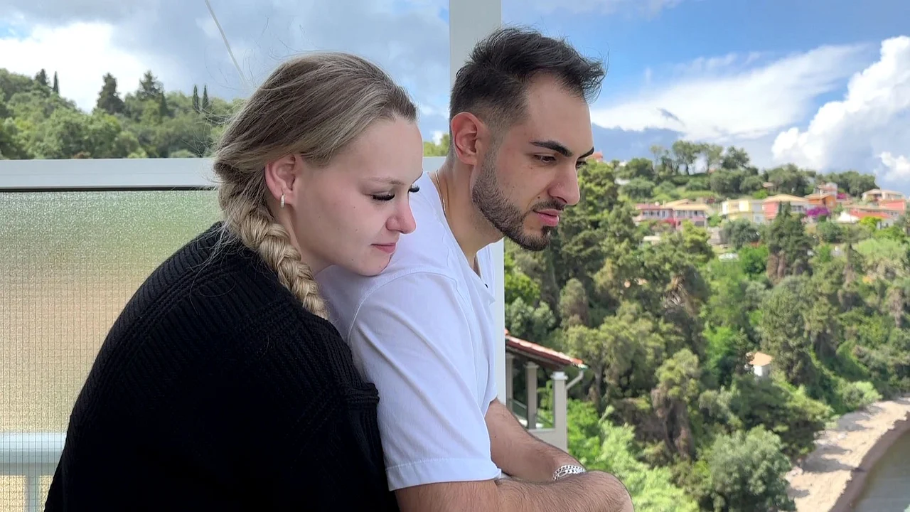 Sarah-Jane Wollny und Tinush Sarah-Jane Wollny und Tinush - Foto: RTLzwei