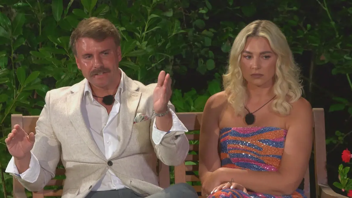 Links Sascha und rechts Sandra 
