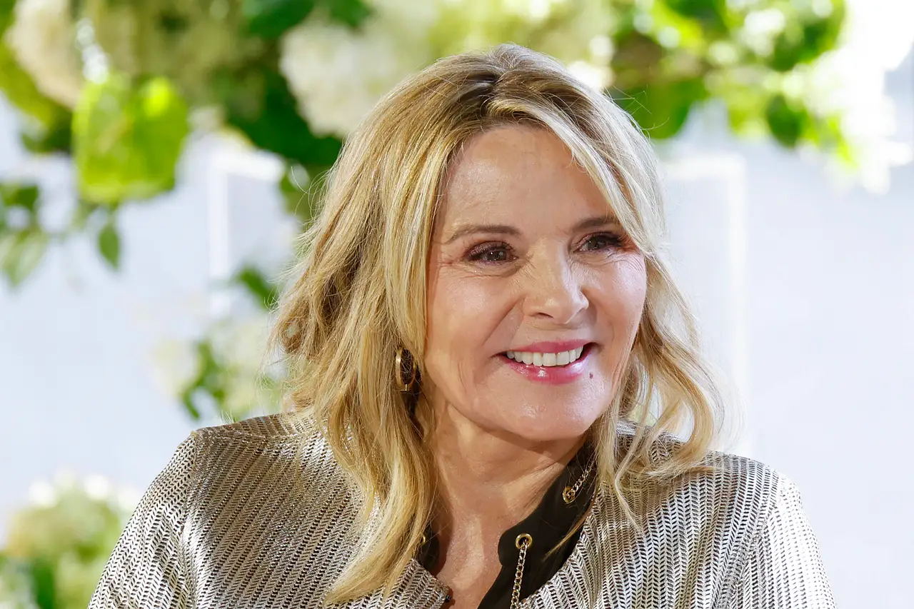Kim Cattralls Gastauftritt als Samantha in Staffel 2 kam so gut an, dass die Produzenten sie wieder bei "SATC" sehen wollen.