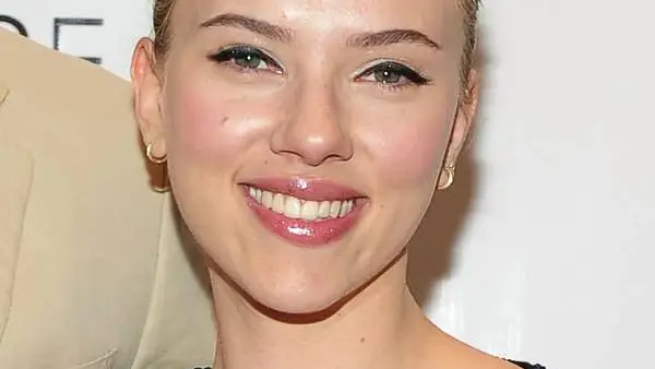 undefined Echt oder operiert? Diese Stars sind einfach zu perfekt