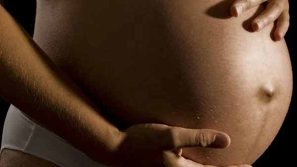 Schwanger mit 12 - Junges Mädchen sorgt für Schlagzeilen!