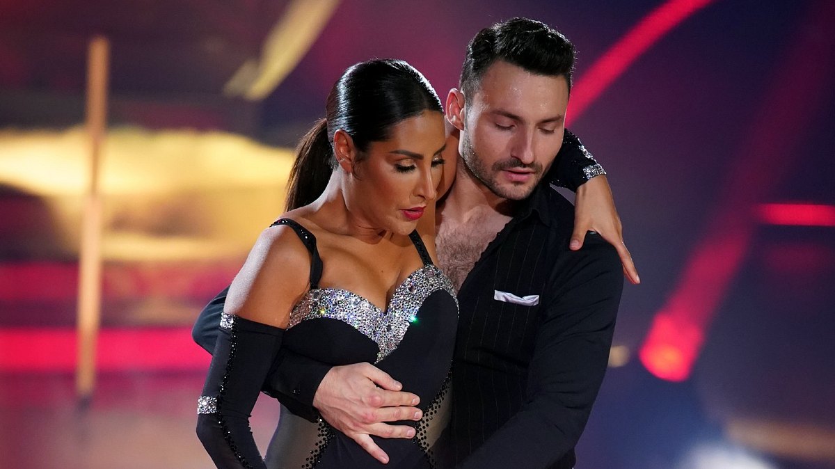 Senna Gammour: Voting-Panne! Fliegt Sie Bei "Let's Dance" Raus? | InTouch