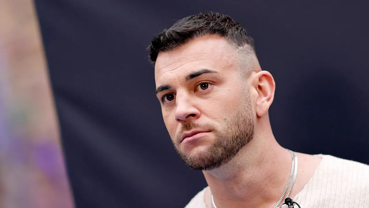 Serkan Yavuz soll mehrmals fremdgegangen sein Serkan Yavuz mit ernstem Blick - Foto: IMAGO / Panama Pictures