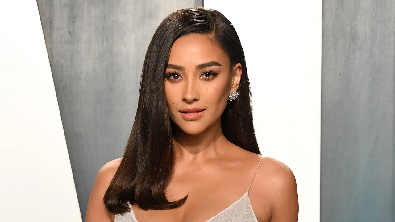 Shay Mitchell Shay Mitchell - Foto: Jon Kopaloff/WireImage/GettyImages