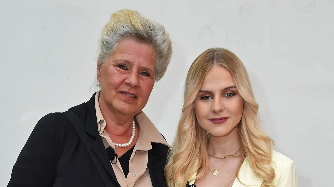 Silvia und Estefania Wollny Silvia und Estefania Wollny - Foto: Tristar Media/ Getty Images