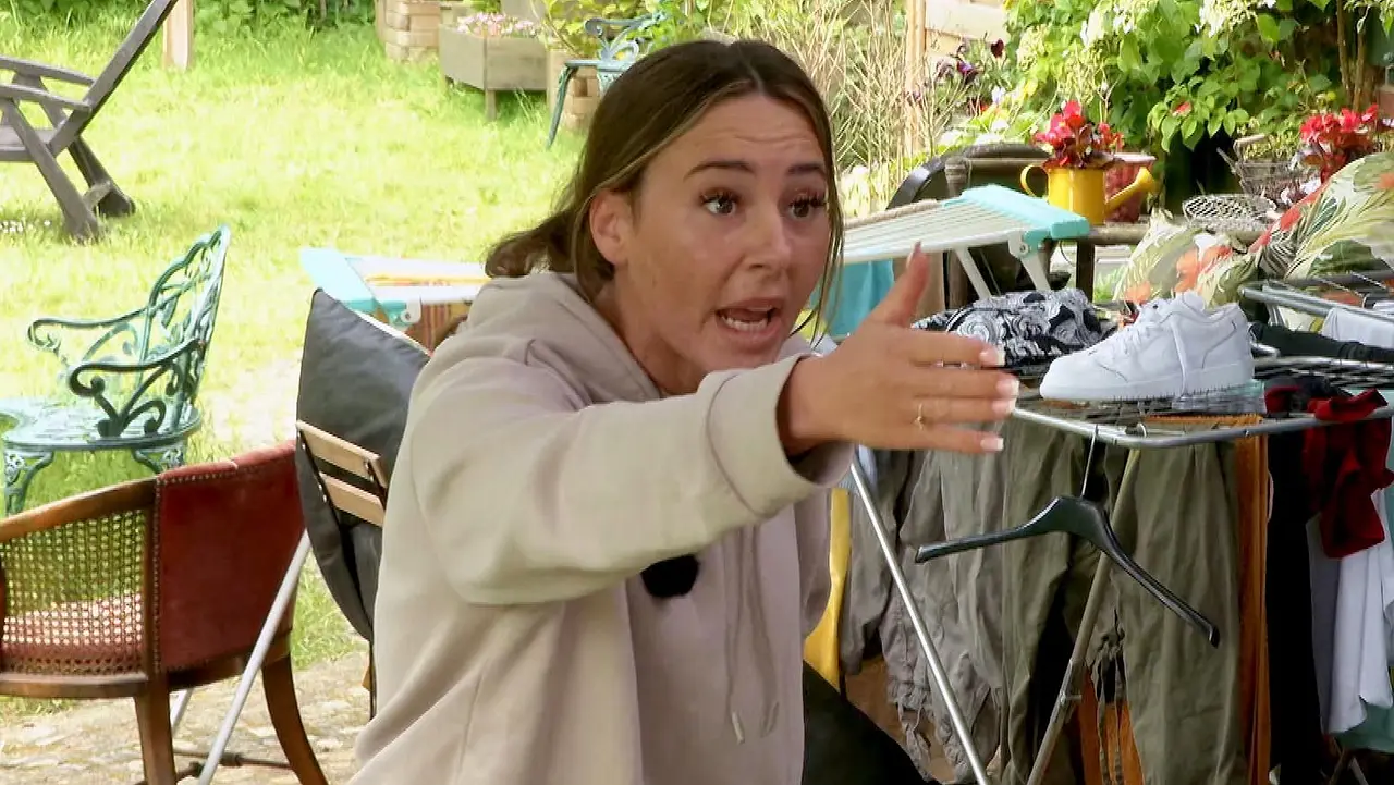 Sommerhaus: Alessia Herren Alessia Herren rastet im Sommerhaus aus - Foto: RTL