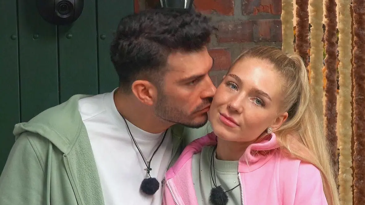 "Sommerhaus der Normalos" – Maki und Michelle "Sommerhaus der Normalos" – Maki und Michelle
