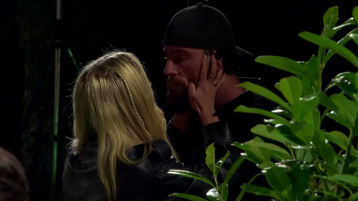 Sommerhaus: Emma und Umut Sommerhaus: Emma und Umut