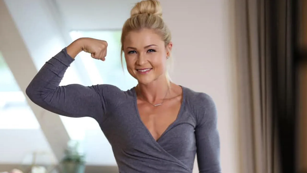 Sophia Thiel: Endlich straffe Arme! So klappt es Sophia Thiel: Endlich straffe Arme! So klappt es - Foto: Facebook/ Sophia Thiel