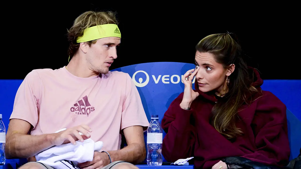Sophia Thomalla und Alex Zverev Sophia Thomalla und Alex Zverev - Foto: IMAGO / PanoramiC / JBAutissier