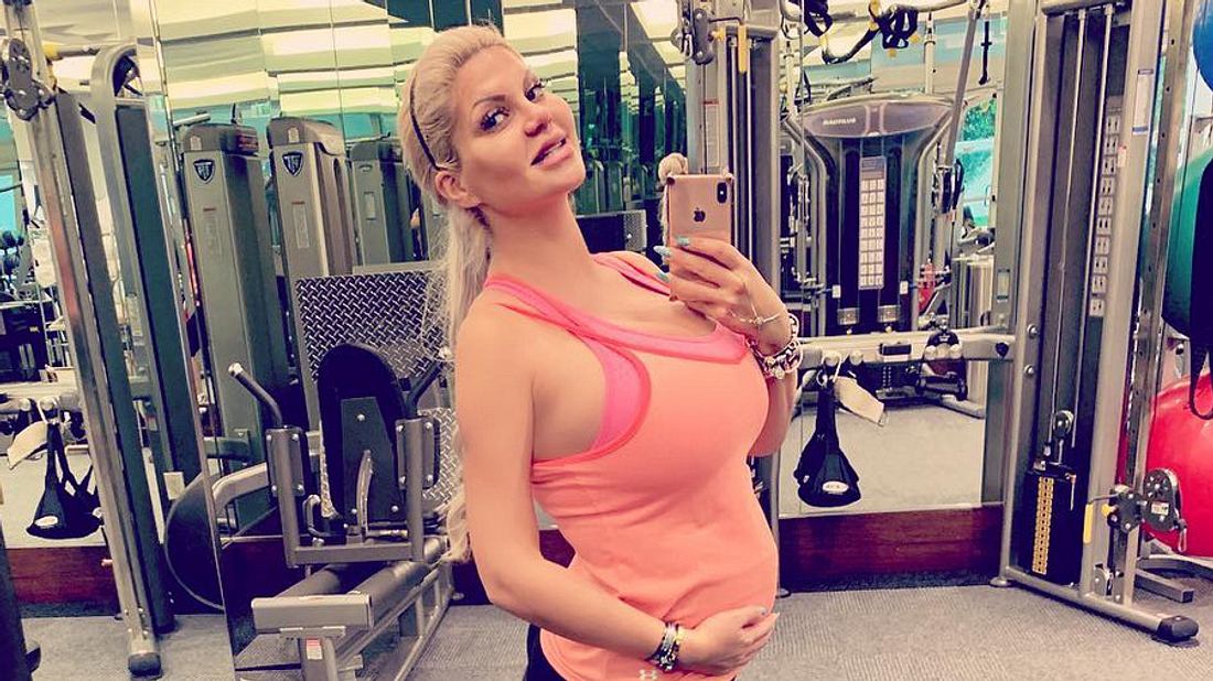 Schwangere Sophia Vegas: Sie startet ihr Fitnessprogramm