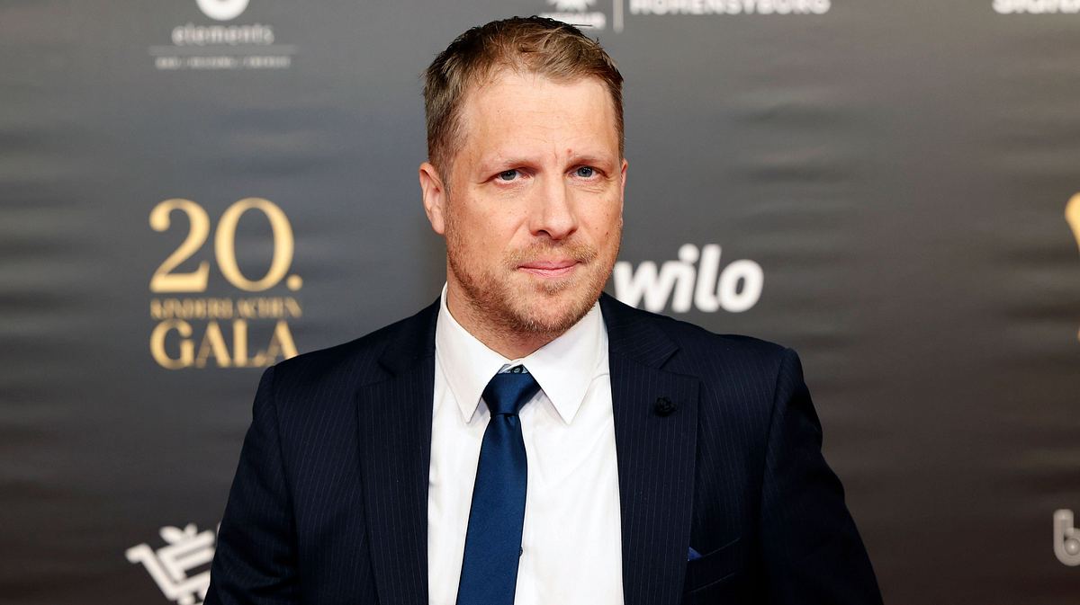 Stänkert sicher vor allem, um im Gespräch zu bleiben: Oliver Pocher. Oliver Pocher posiert für eine Kamera.
