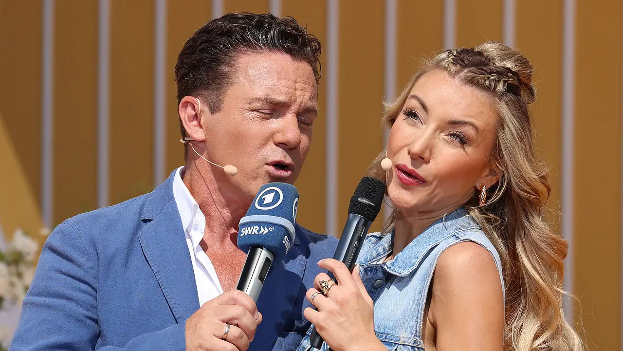 Stefan Mross und Anna-Carina Woitschack Stefan Mross und Anna-Carina Woitschack - Foto: IMAGO / Bildagentur Monn
